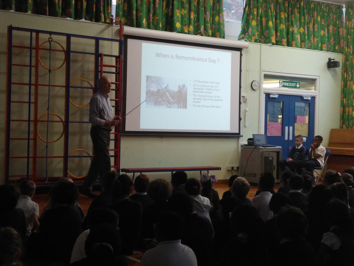 MrSoulBFS's tweet photo. Really interesting WW1 assembly and workshops in Year 6 to kick start ideas for our learning next term! #BFcurriculum @HeadBeechfield https://t.co/6odkWnC9K0