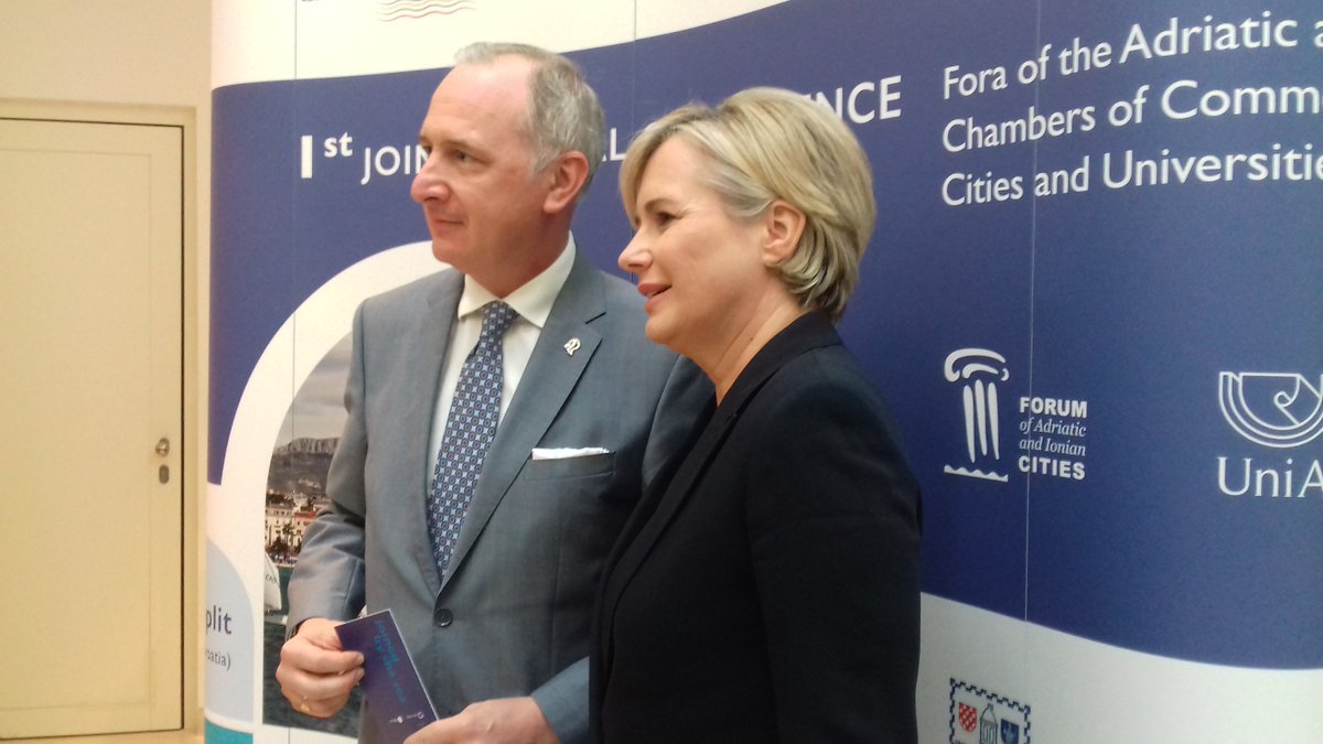 UnivPoliMarche's tweet image. People on the move: oggi a #Spalato per parlare di mobilità forza lavoro, studenti e turisti ma anche di occupazione e aspetti economici e sociali #Adriatico #Ionio.  @aic_forum @AI_NURECC #UniAdrion