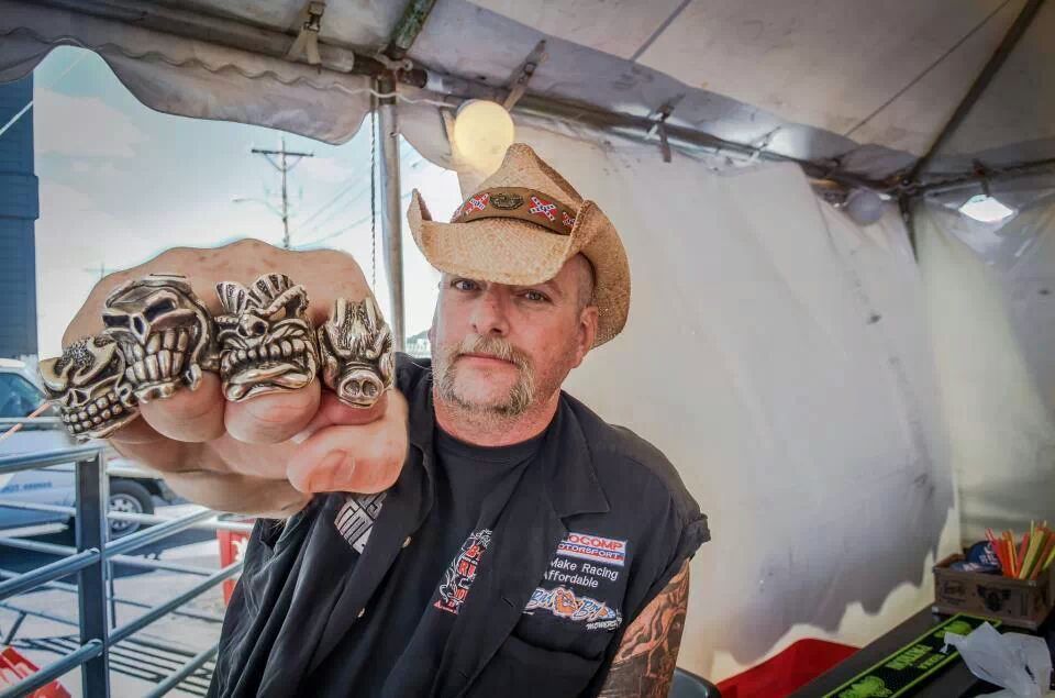 egauctions's tweet photo. Come see Brett โBig Schwagโ Wagner as seen on Monster Garage
"Share" for Yes, "Like" for Maybe
Cars Stars - Rock 'N' Roll Festival
Click here for info: https://t.co/RQISzgFzk9
#BrettWagner #BigSchwag #MonsterGarage #DiscoveryChannel #PalmSprings #CarsNStars #Coachella https://t.co/wuf0RJyfG6