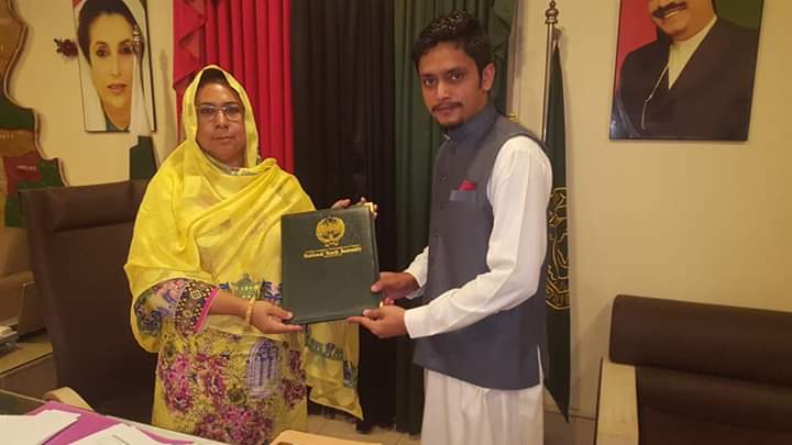 AttshanAliAbbas's tweet photo. Dalegation of National youth assembly Had a great Meeting with Deputy Speaker Sindh Assembly  Rehana Leghari and Secretary Assembly Sindh G.M.umar Farooq The meeting was pleasent and Regarding Session That Nya will be holding in Sindh Assembly.
#NationalAssembly 
#Sindh https://t.co/rJmDiD1lZk