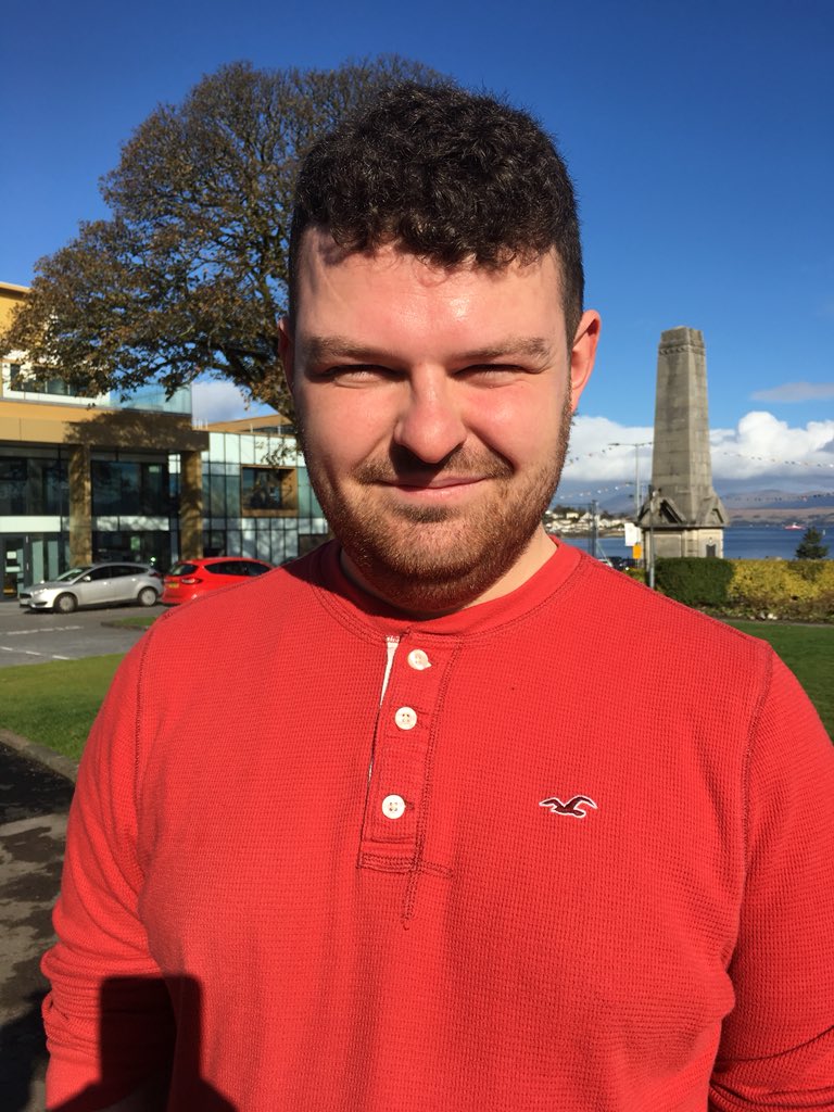 BBCAndreasWolff's tweet photo. Tha cousin Domhnall Iain an Airgid aig a‘ Mhod! - No fake news! @gaelicmedia @NationalMod @Dunoon_Mod #mod2018 @bbcalba https://t.co/xwGR3JIVwt