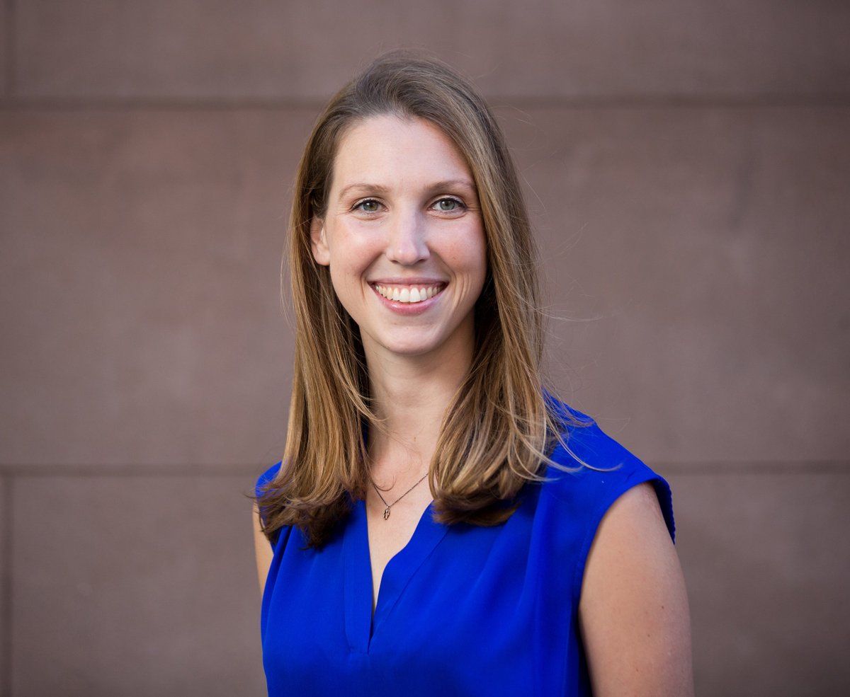 1/4 For aspiring journalism students interested in learning about reporting on U.S. Immigration law, Prof. Sarah Stillman, staff writer at the <a href="/NewYorker/">The New Yorker</a>, is hosting a webinar today at 11A ET.   To register visit: bit.ly/2O74FC0
