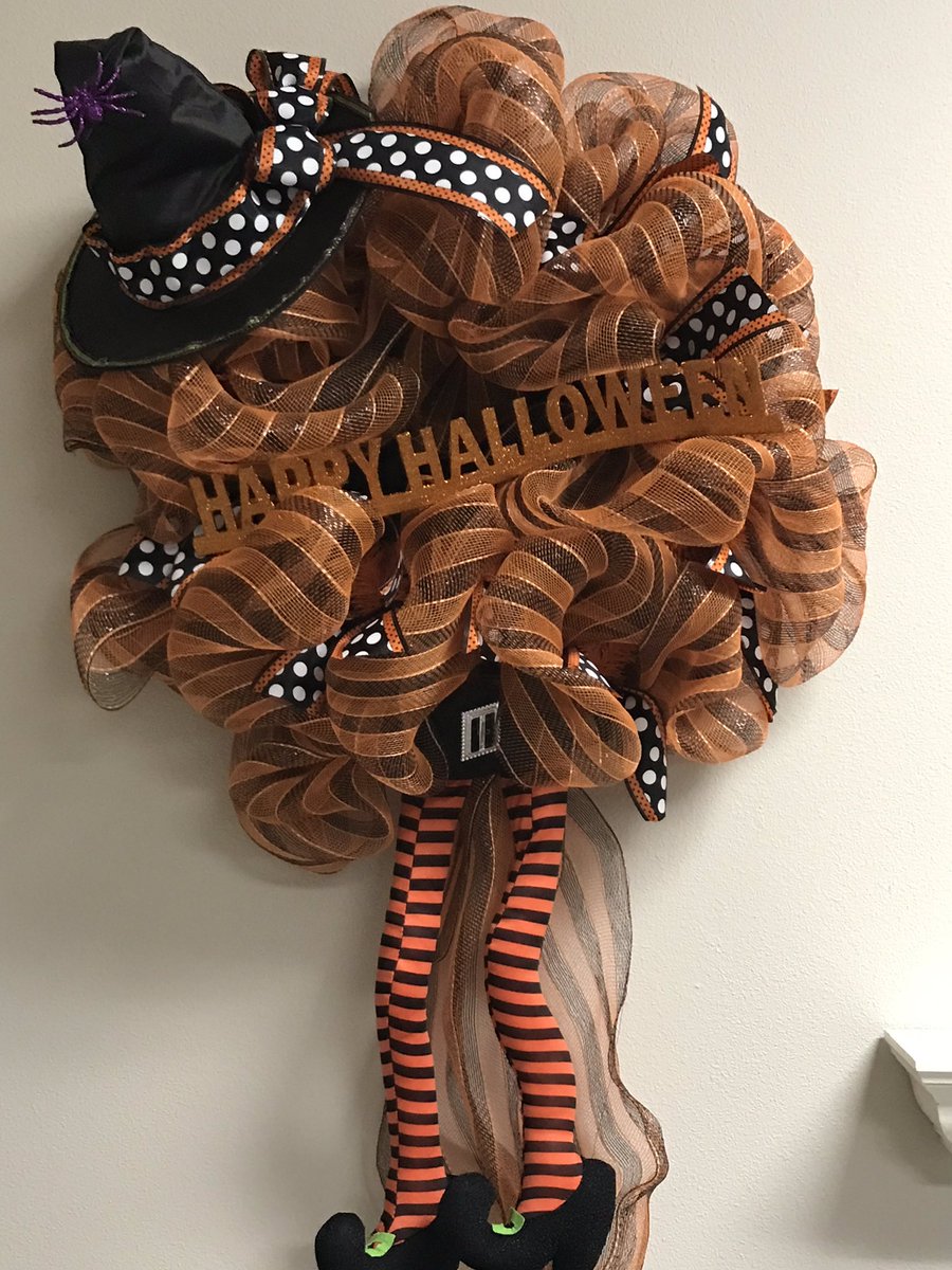 techygigi's tweet photo. The witches are coming! Looks great on a door or the wall! $45 proceeds to Special Olympics team! @Drummond_Tigers #CISDTigers https://t.co/ns0G0CW3y9