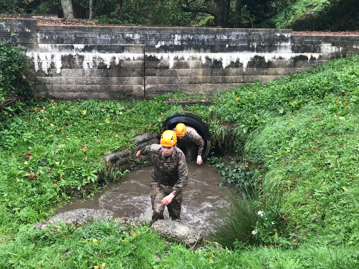 HMS_Raleigh's tweet photo. #CORNWELL13s have today taken part in their final team event to decide who wins the Ganges Trophy. Well done to everyone for giving 100% on the assault course Starboard won today’s run. Final result will be revealed on Friday #navyfit https://t.co/w49g59evlK