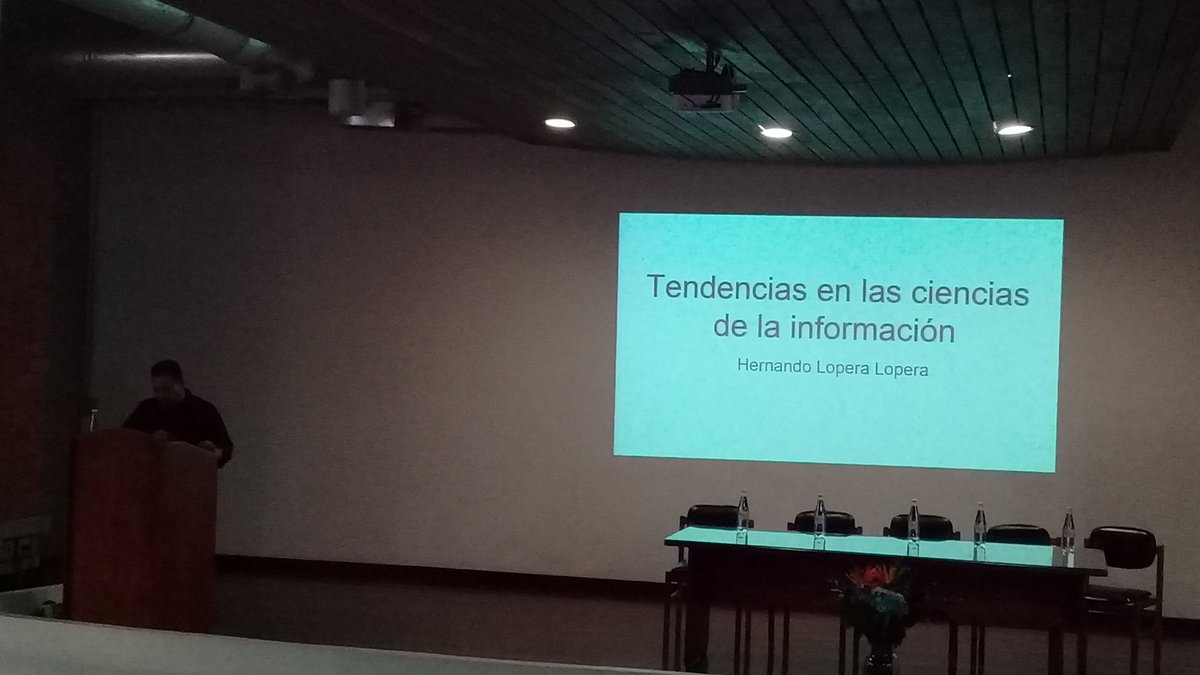 alfinibero's tweet photo. Tendencias en las Ciencias de la Información (Hernando Lopera) #Edicic2018 

https://t.co/RNkhD7aLPv https://t.co/tqt46pgxIJ