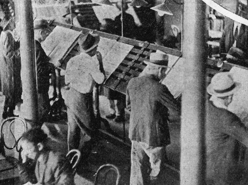manovich's tweet photo. This inderdisciplinary project "Media monitoring of the past. Mining 200 years of historical newspapers" implements technological framework to extract, process, link, and explore data from print media archives. https://t.co/9R24Sph0RL https://t.co/rRRMkqgLSs