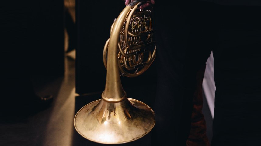 Join us this Friday at 1 pm for a free Lunchtime Recital. We are delighted to present Royal Northern College of Music Brass Band performing works by Morley Calvert and Herbert Howells! 

#Friday #concert