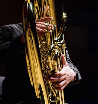 Join us today at 1 pm for a free lunchtime recital. Royal Northern College of Music presents RNCM Brass band to perform works by Morley Calvert and Herbert Howells. 

#Friday #Concert