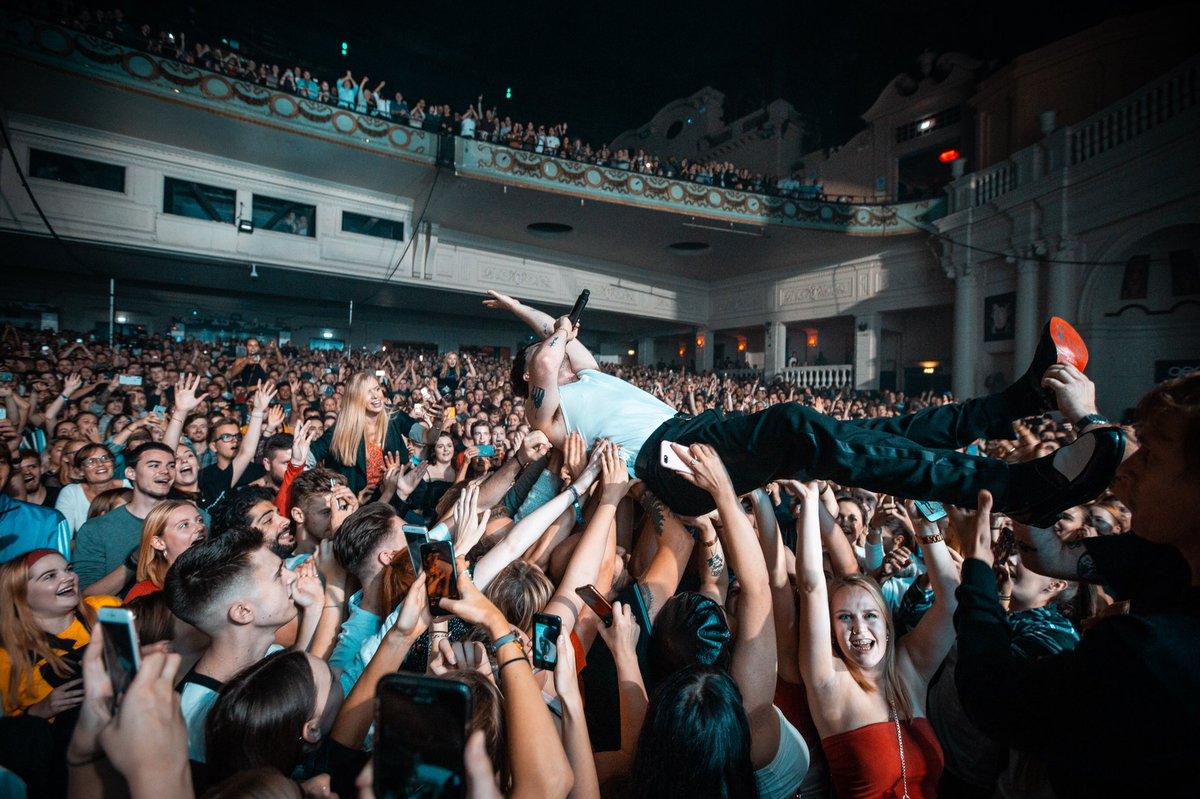 Tom_Grennan's tweet photo. Last night was a dream come true, I never thought a boy from Bedford would end up headlining @O2academybrix but it happened all thanks to you ❤ Every one of you means the world to me and I can’t wait to do it again x
📸s @nickykelvin https://t.co/UC3UrdHrsI