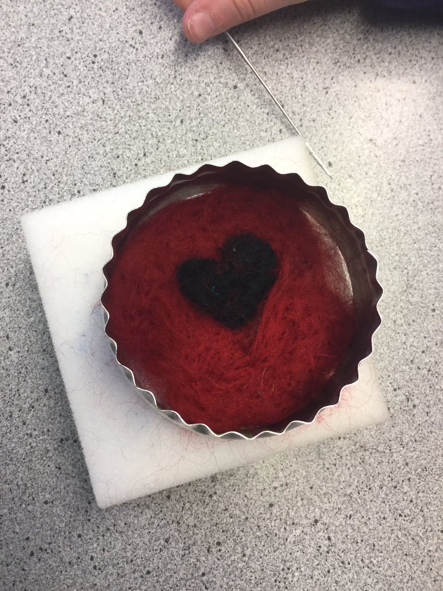 CCCFoodTextiles's tweet photo. Poppy Making in Textiles @EducatingCCC with Year 5 @denbighcps @PoppyLegion https://t.co/Y5JgRNqGfL