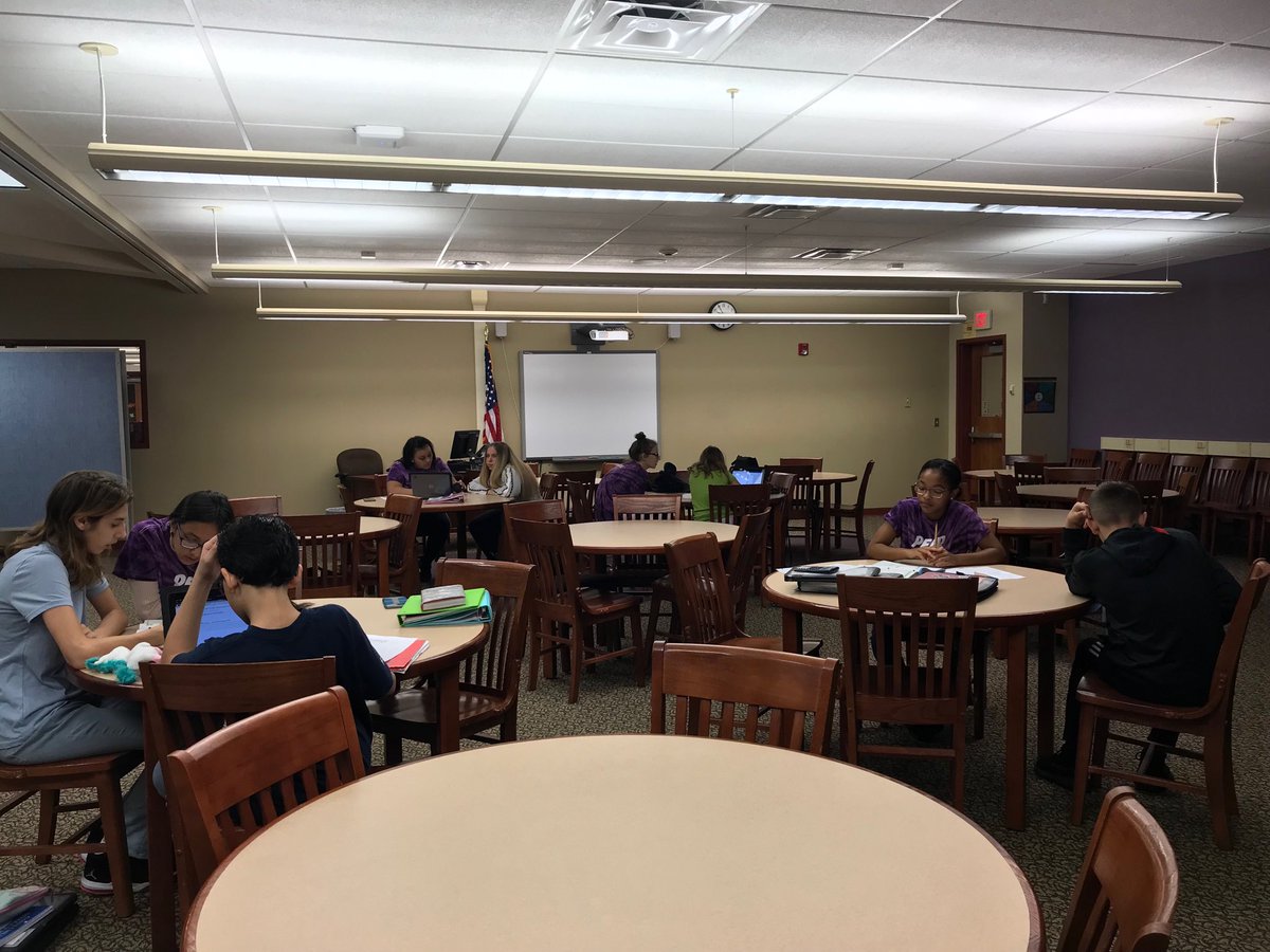 gc_peer's tweet image. Working hard with our Middle School Mentees!  #nysmentoring #gcpeer #gcpride