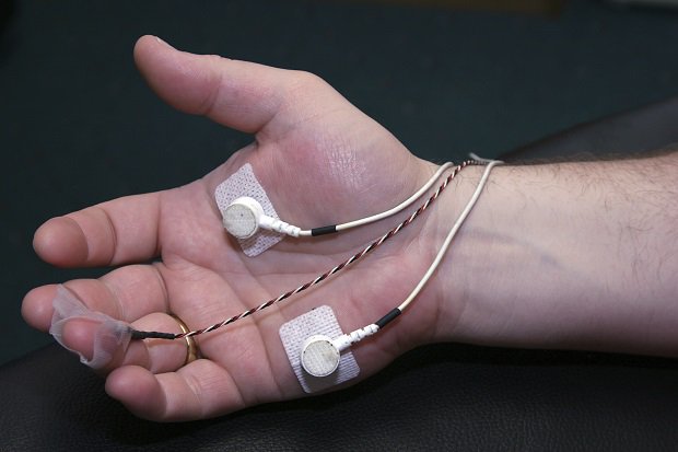 LymphomaAction's tweet photo. Worried about #PeripheralNeuropathy after treatment for #lymphoma? Find out more on our page including info on nerve conduction and EMG tests: https://t.co/IXWV8H4gi0 #LymphomaMatters #EMG #NerveConduction #WednesdayWisdom https://t.co/8amrRTe0uq