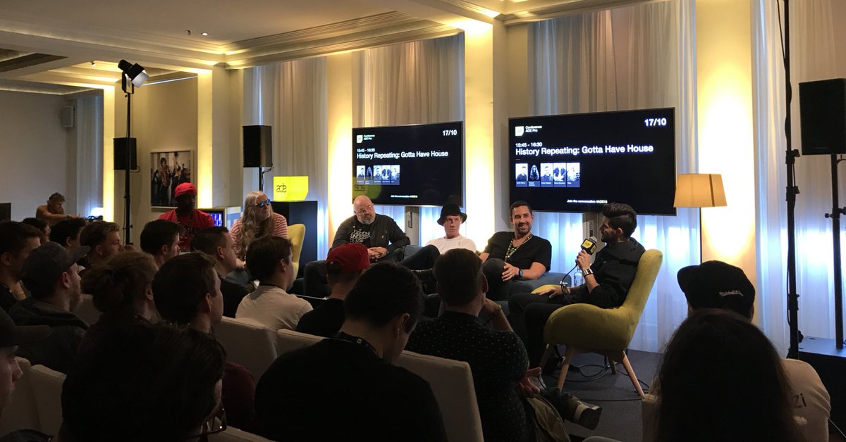 DigitalDJTips's tweet image. An amazing panel on house music with @djtoddterry @tommiesunshine @SimonDunmore #ade18