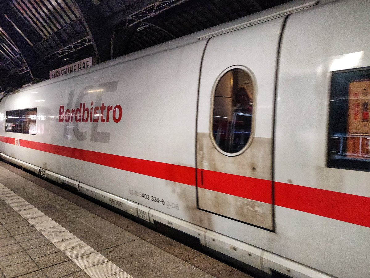 _DiningCar's tweet photo. Good evening from the #ICE100 @DB_Bahn #diningcar from #Karlsruhe🇩🇪 to #Frankfurt🇩🇪, where I enjoyed some succulent and wonderful "Königsberger Klopse" - meatballs with caper sauce and buttered rice, together with a @Bitburger 🍺. A really wonderful dinner, I loved it 😍! https://t.co/SkyHUeFlMK