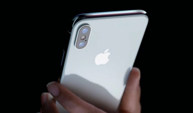 iClubNsk's tweet photo. Суперновость (Какие iPhone стоит ожидать в 2019 году?) была опубликована на портале iClub Apple Центр сервисного обслуживания и продаж - https://t.co/ExlNSTExwj https://t.co/07XCcjgDdq