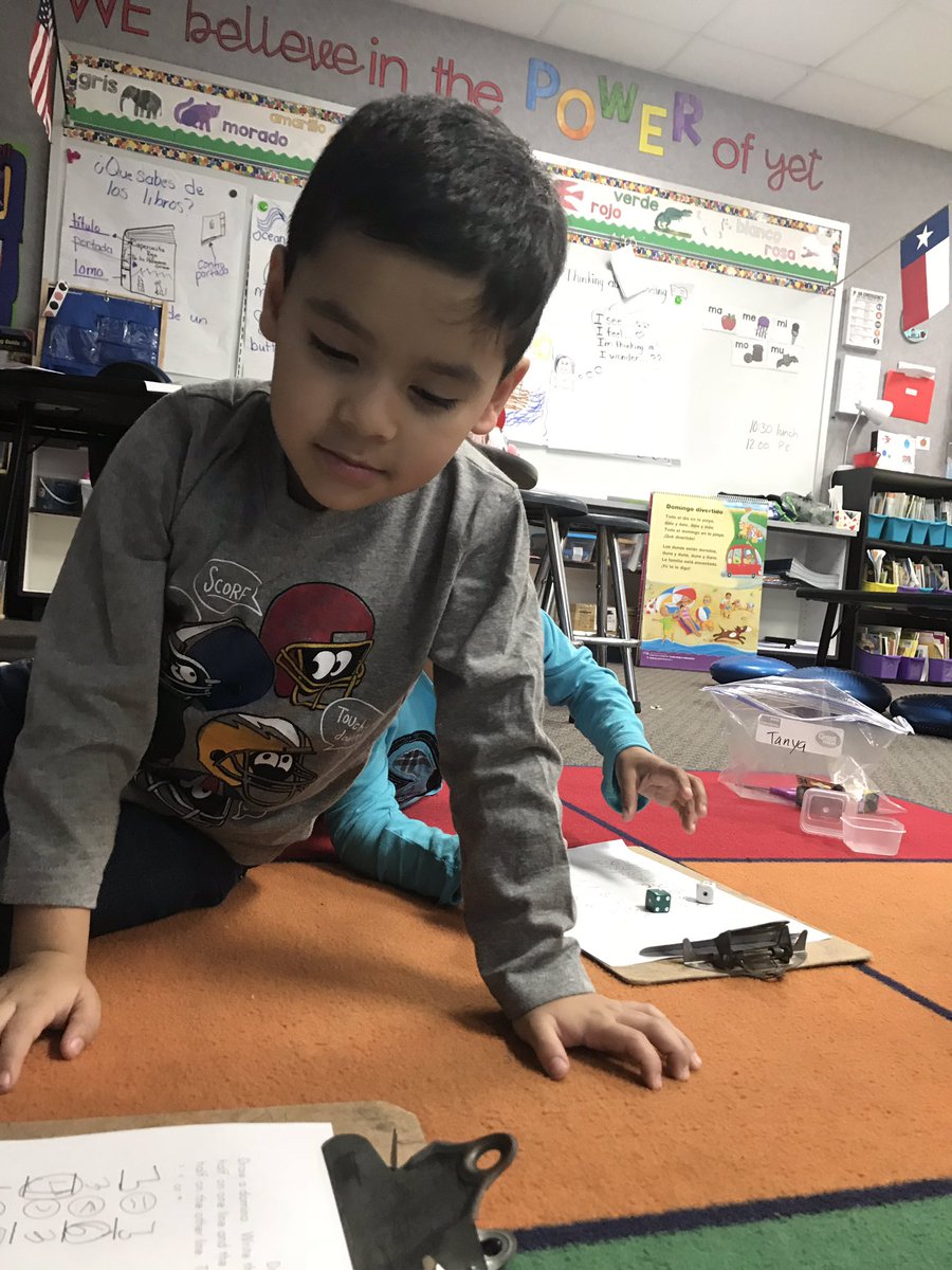 MrsCoronado4's tweet photo. Who says kinder can’t use words like “great than”, “less than”? We rocked it! https://t.co/pzDRQP2oEl