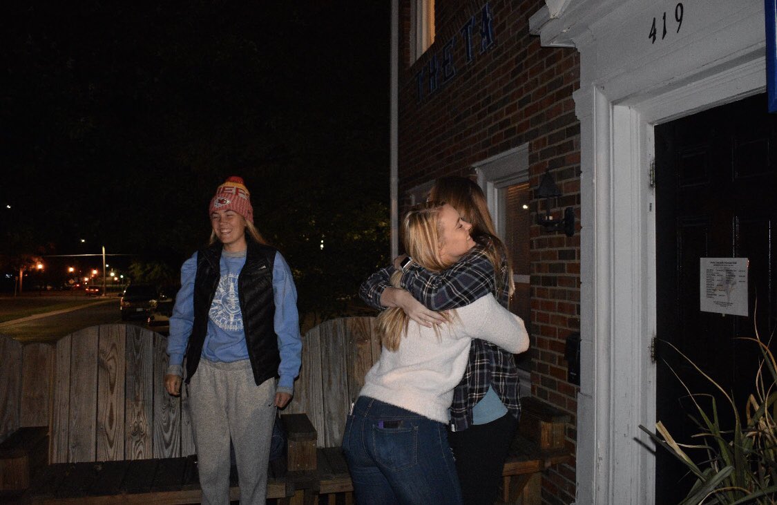 thetaphibetachi's tweet photo. Taylor and Tam💕 https://t.co/rd5HQ9Fsm7
