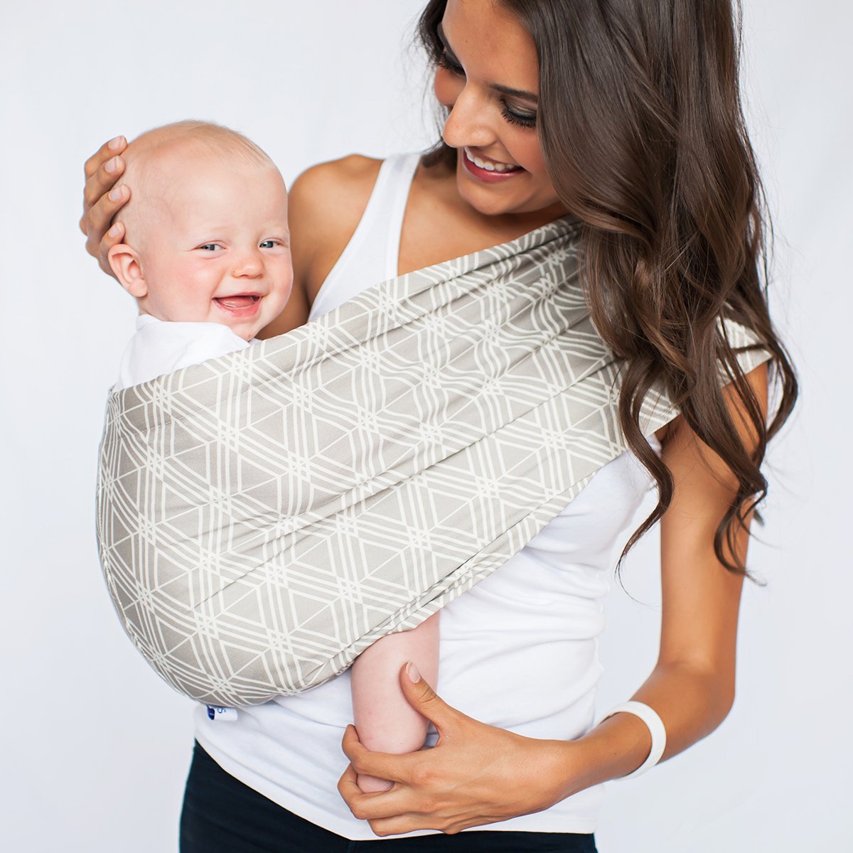 Hotslings's tweet photo. Baby smiles are the best smiles. 😍 #baby #smiles #momlife #hotslings #babywearing https://t.co/CGLS8jjf5G
