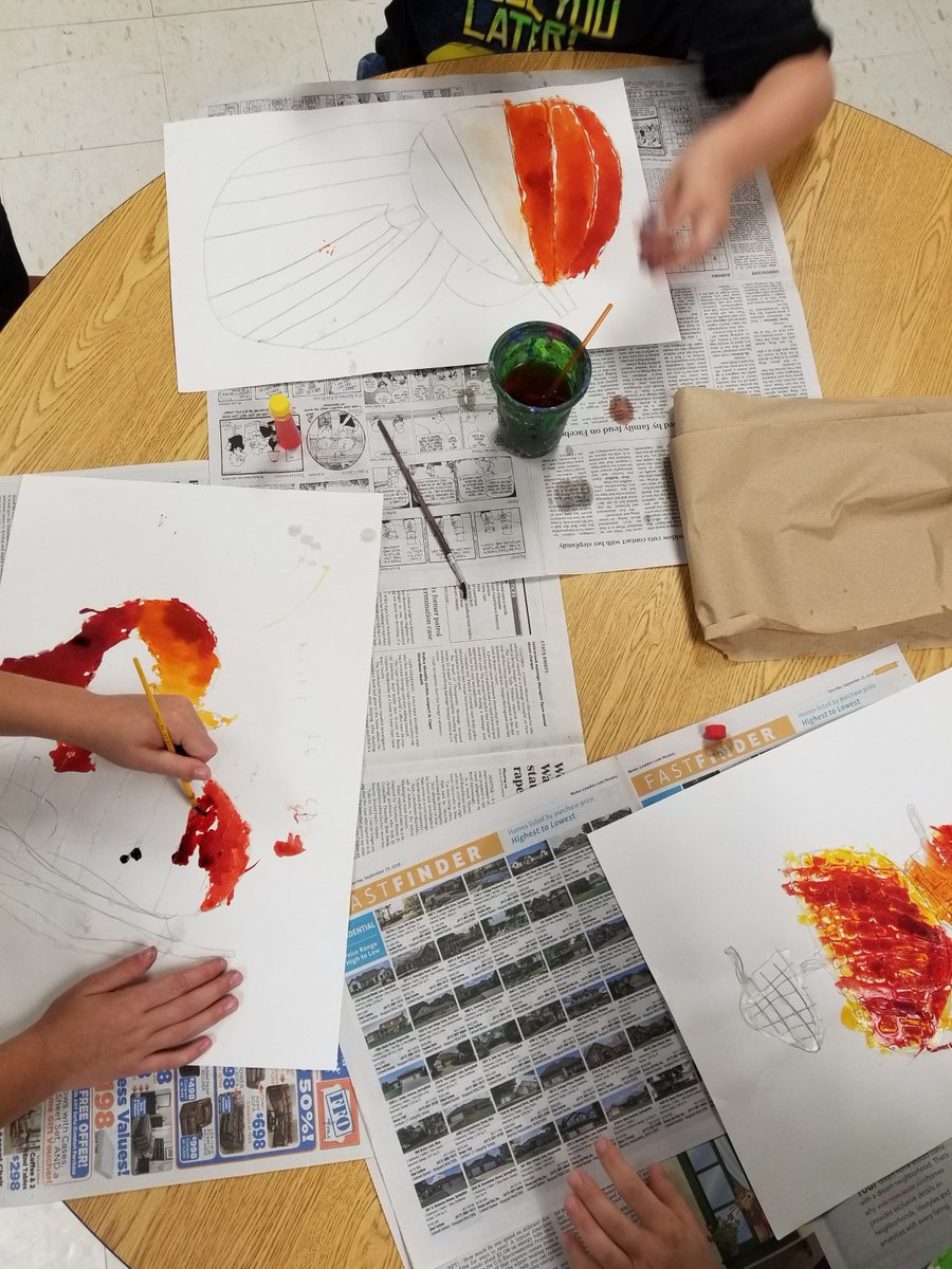 alkyle3_kyle's tweet photo. Cooking or painting? #falltime #stilllife #primarycolors #artsed #elementaryart https://t.co/amE3OqMR5U