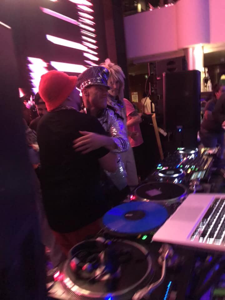 dancetronauts's tweet photo. Atrium love with @Scooterdj @CptPhilthyPhil @dancetronauts @GrooveCruise π³πβ€οΈ
#djscooter #djphilthyphil #dancetronauts #groovecruise #gccabo2018 #djbooth #dance https://t.co/ZmrP6OI76y