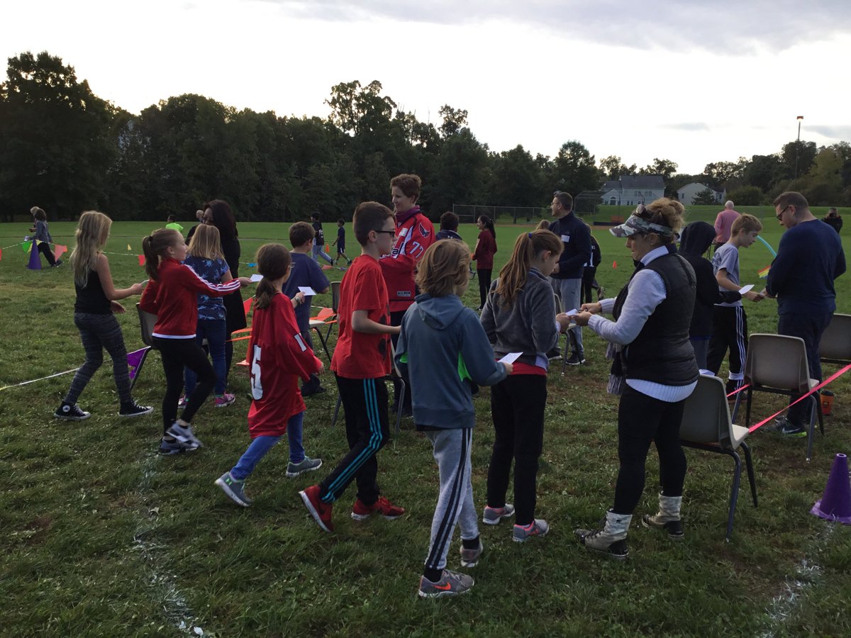 MrsCannon_LIB's tweet photo. We hope everyone had fun at the Dolphin Dash! Thank you to @SandersCornerPE and @SCES_PTA for all of your hard work to make this a successful event! Keep bringing in those pledges! #SCES18 #dolphindash https://t.co/pLkL8MHI5H