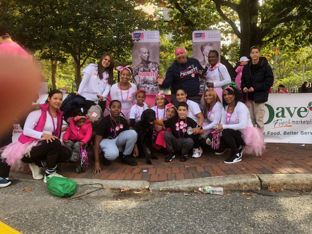 ProvidenceRIPD's tweet image. PPD&apos;s K-9 Thor making new friends while working at the @AmericanCancer Society&apos;s #MakingStrides event last weekend! #ExplosiveDetectionK9 #BreastCancerAwarenessMonth 2018