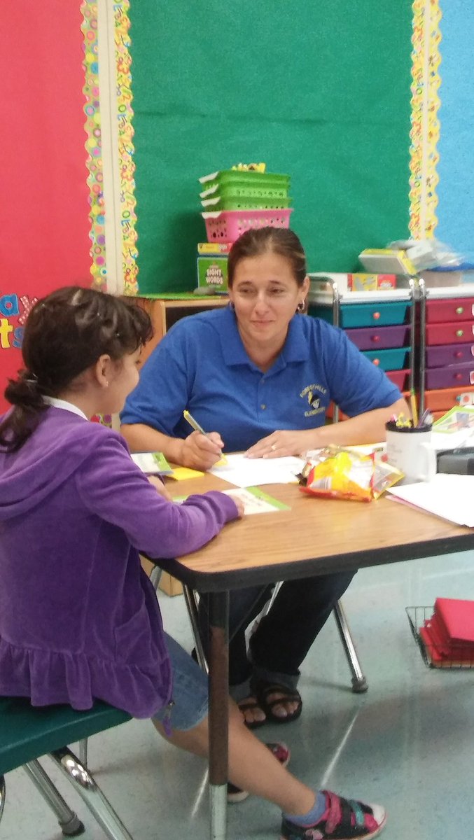 assuncao1st's tweet photo. Establishing purpose, path and pace with my Today's Leaders. @AchievementSch @HCPSForestHills @tricia_mcmanus @TheLeaderinMe https://t.co/R2TaTjPUYR