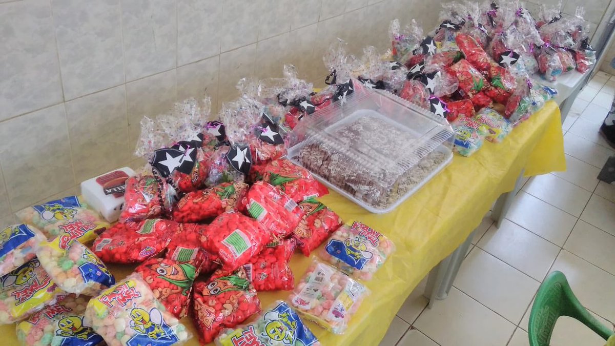 Ação social do Esquadrão Região dos Lagos ( <a href="/TJB_ERL/">TJB - Região dos Lagos</a> ) em parceria com a 20° Família da Força Jovem do Vasco.