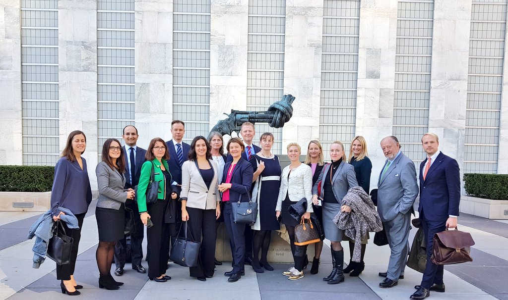 MargiMataj's tweet photo. Our @ICC_Sweden delegation in front of the @UN headquarters. ICC Sweden's members such as @AstraZeneca @SEBGroup @InsidePMI @teknikforetagen @svenaringsliv @Hemfridisverige https://t.co/sf8tQ6jwxE