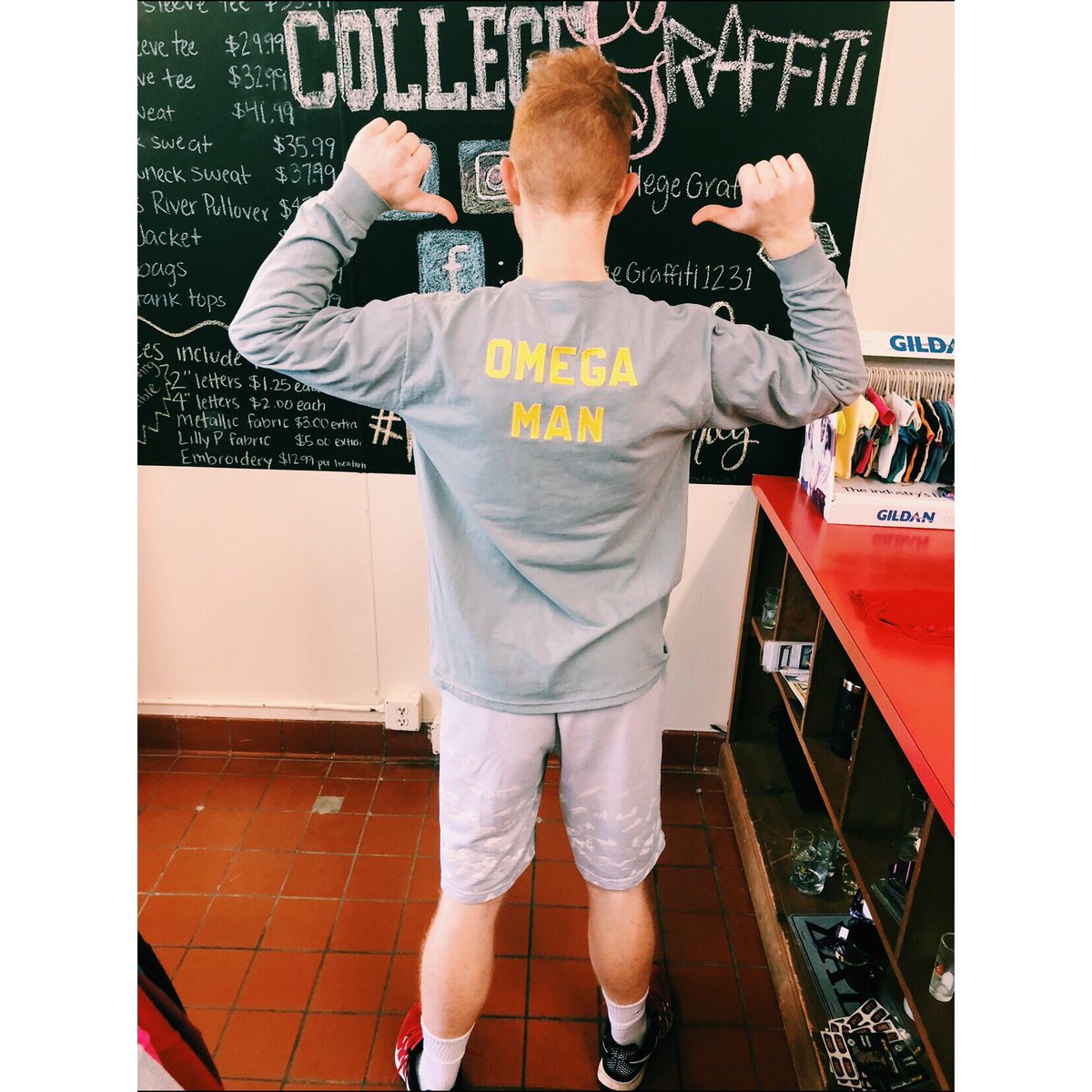 CollegeGraffiti's tweet photo. Happy #LetterWearingWednesday‼️ Come see us 11-5 this week✨ #ShopLocal #WeLoveOurCGFamily #BestStitchedTeesInBG https://t.co/1Ad8XTgZVF