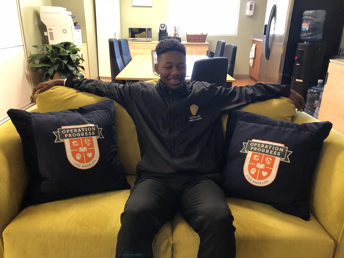 OPLosAngeles's tweet photo. Check out our newest member of the staff, #OPScholar and now #OPIntern Kejuan, lounging on these beautiful pillows #handmade by OP Parent Mrs. Patty. Welcome to the team KeJuan & thank you Mrs. Patty! #TeamOP is strong. 💪🏽 #OperationProgress #LosAngeles #Watts #Internship https://t.co/atcNmLY9Cm