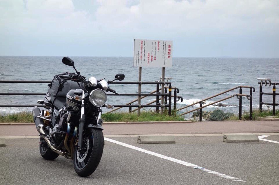 mellowrider096's tweet photo. 昨年の今頃
#能登半島
#R249
#寄り道パーキング垂水の滝
#石川県
#旅の思い出
#バイク旅
#バイクのある風景
#motorcycle
#yamahaが美しい
#yamaha
#xjr1300
#過去pic https://t.co/wdurZr7XPc