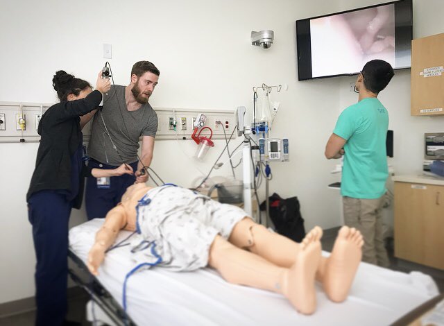 Jluella's tweet photo. Hybrid intubation for the difficult airway: initial view with direct or c-Mac followed by fiberoptic bronchoscope. Use blade to guide scope trajectory Needs 2 experienced operators. #simdayisthebestday #FOAMed @OHSUEMRes https://t.co/PAzkrHHDiP