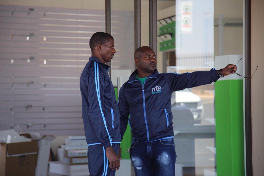 MusanTrading's tweet photo. Open day things 📷🌎Musan trading hardware https://t.co/3BBK0q1icg