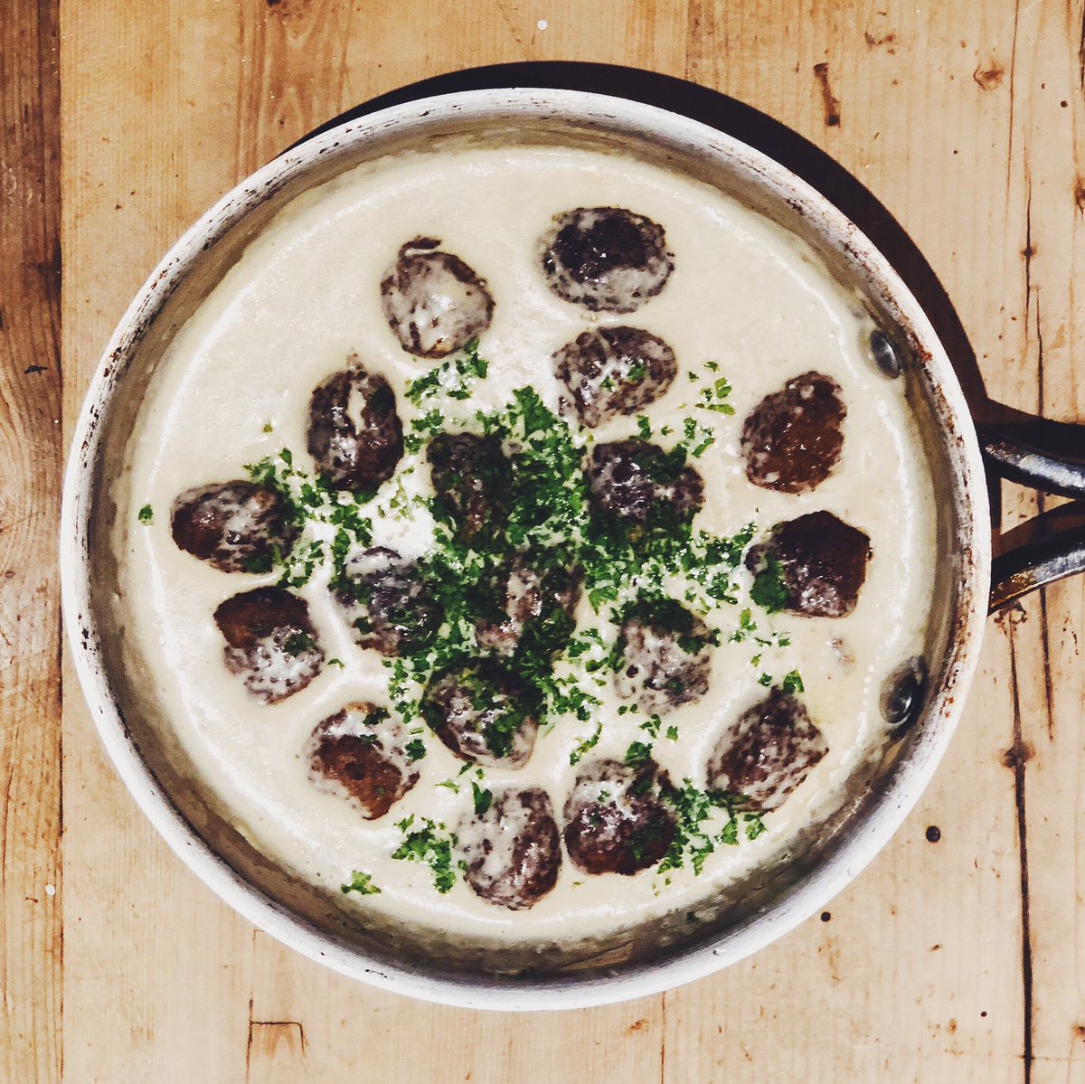 HopeSo_1's tweet photo. #Meatballs, creamy sauce and a pile of #chips. All cooked in one pan so no washing up. Please follow on instagram https://t.co/DjT0tvlPnI