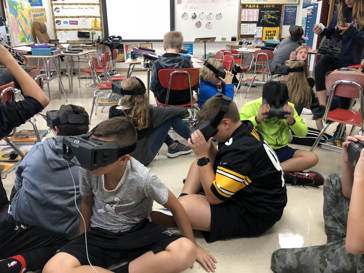 ZanettiDebbie's tweet photo. Our first use of virtual reality goggles. We traveled to ancient Egypt. Thanks to @Burlington and Adopt a Classroom #WErTj https://t.co/eaMQDgMmFF
