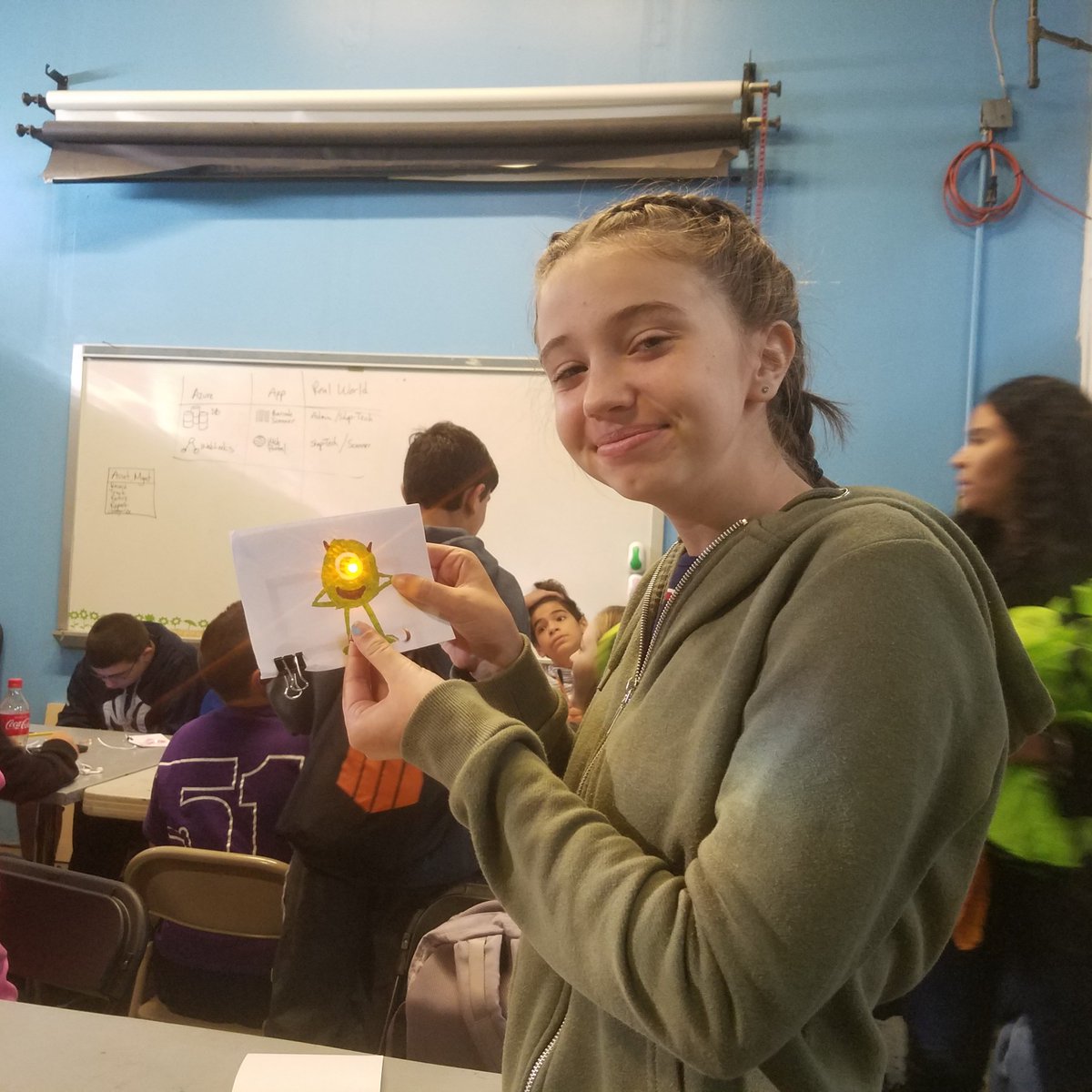 MakerspaceNYC's tweet photo. #IS51 had a great time today working on their paper circuits! Thanks you @ConEdison. #conedstem #simakerspace #statenislandmakerspace #dream #create #make #classes #simsoutontheisland #makerspace #youngminds https://t.co/0Bxskf4176