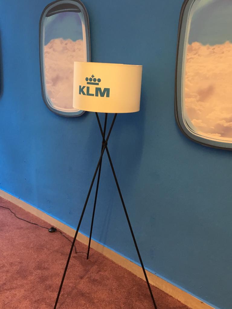 KLM_DE's tweet photo. #KLM Pop-up-Restaurant Morgen ab 11 Uhr in der Tübinger Str.19B in Stuttgart: #wirsindeineairline https://t.co/sEIjI1hCx4