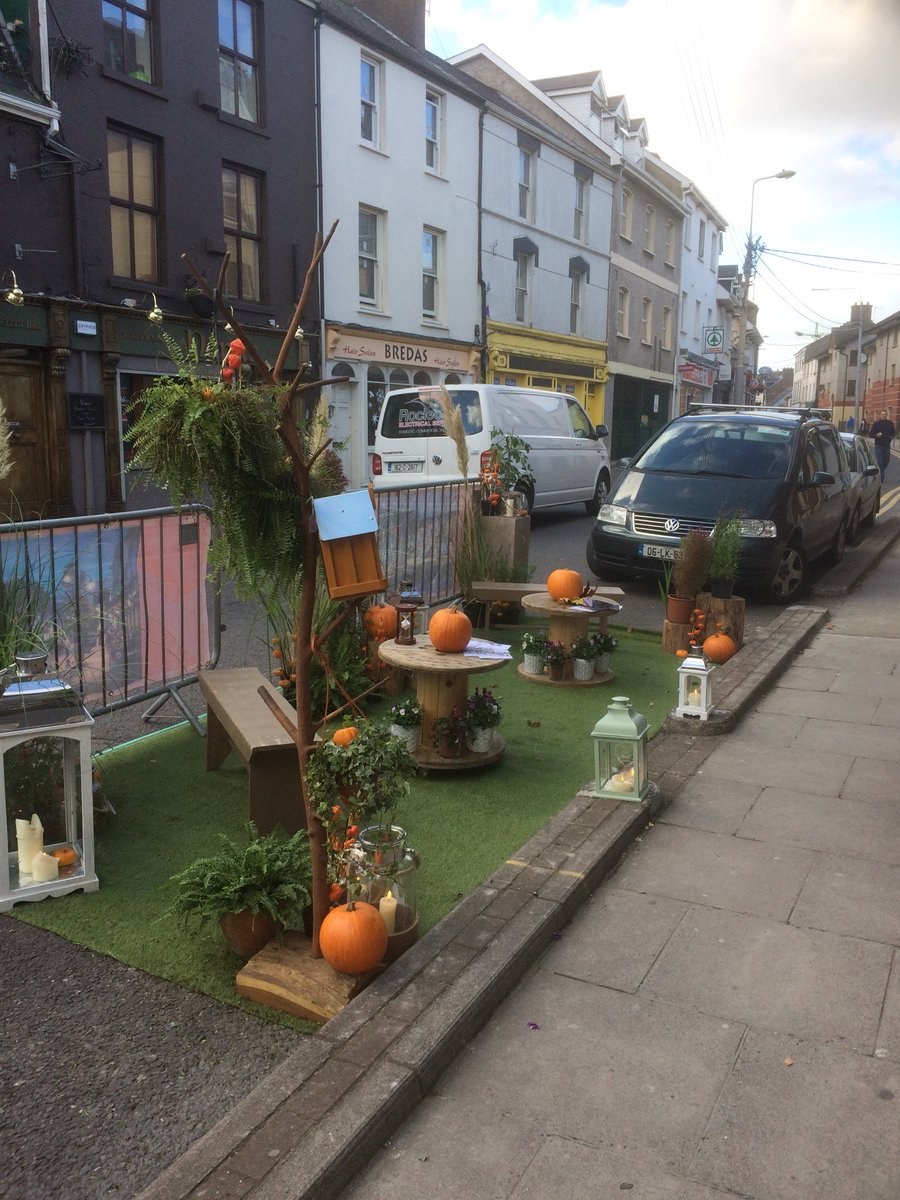 AllisonDutoit's tweet photo. Wait for it ..... @corkfs #UrbanOctober looking fabulous. #parklet #parkingday @CorkEvolves https://t.co/SPW9MaInhP