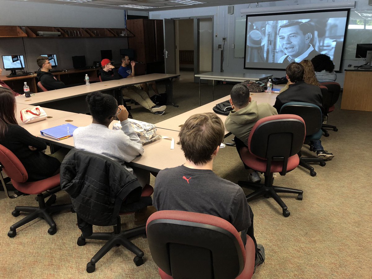 nickhirshon's tweet photo. Watching the underrated Jack Webb journalism movie “-30-“ in #COMM3510. https://t.co/cNq1O4If9C