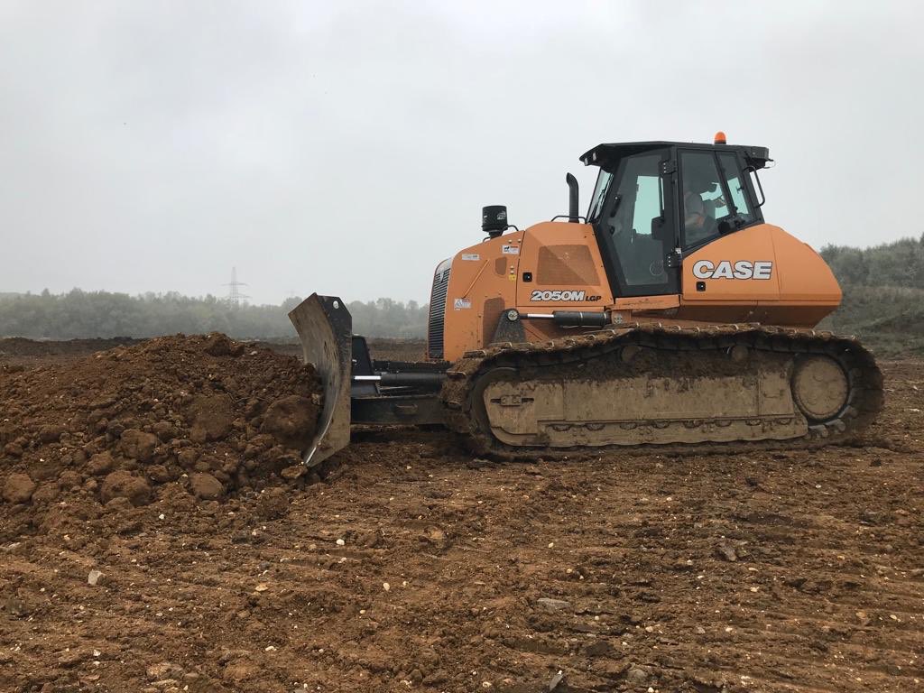 HanlonEquipment's tweet photo. Out and about with the CASE 2050M demo machine today, Wide Track, PAT blade, Excellent all round vision, no DPF and good feed back from the operator. @CaseCE_EU https://t.co/ZWY72UmTJa