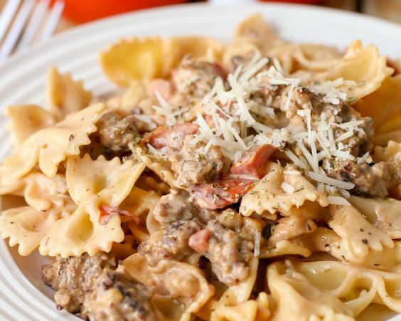 TexasPork's tweet photo. Everyone loves #pasta! But what can make it even better? #Pork! Check out: https://t.co/A9LQ3cKynt for some great recipes to celebrate #NationalPastaDay and #NationalPorkMonth! https://t.co/nqBgzkbOEz