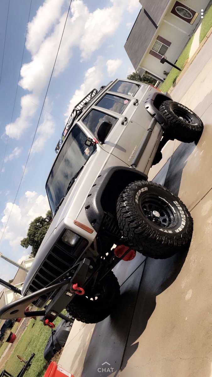 benson_trace's tweet photo. STOLEN JEEP!! Everyone please keep a look out for my jeep! Last seen between 7:45 and 8:45 in Jefferson city! Please RT!! https://t.co/KKUAGreoxg