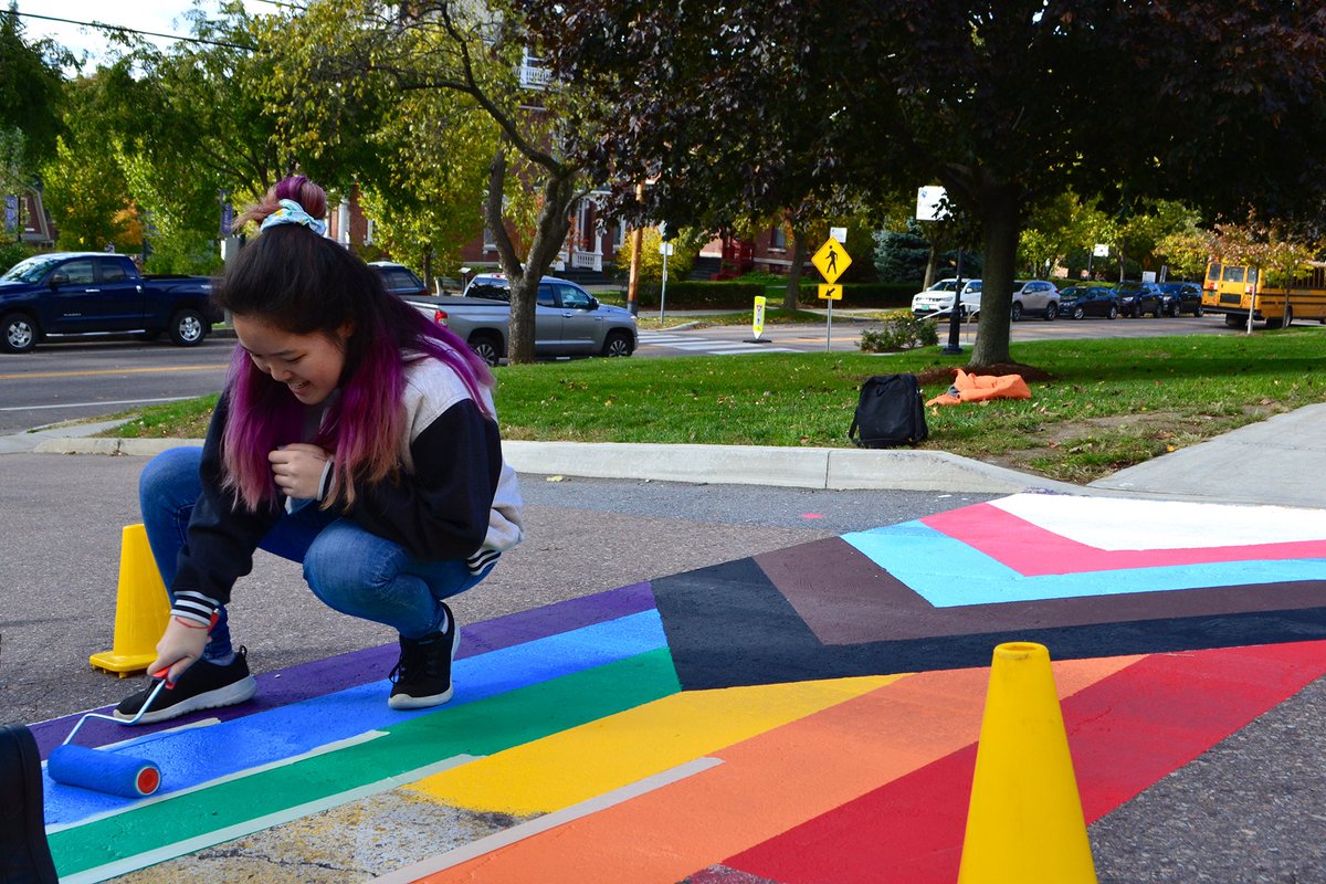 ChamplainEdu's tweet photo. Celebrating diversity & inclusion with a little bit of paint and a whole lot of love for our community crosswalks! With @ChamplainODI and the amazing #Champfamily #lgbtqπ #BlackLivesMatter #diversity #equality #inclusion #pride https://t.co/WqlbrHSVex