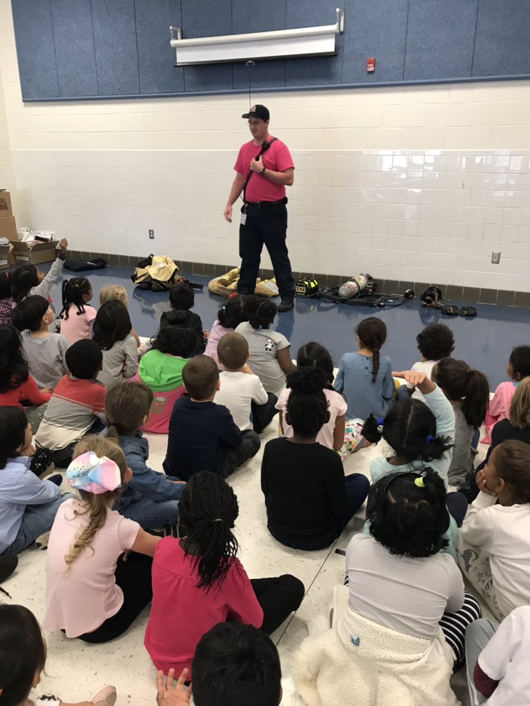 KinderFunwithPeng tweet media