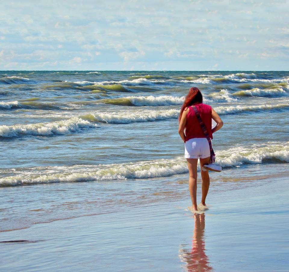 WildSelkieGirl's tweet photo. #desperatelyneeded An early morning walk on the beach 🌊🌊🌊 #ocean #surf #sea #selkie #swim
#melancholy #peace #perspective #calm #mentalhealth https://t.co/ITxIs8nMMc
