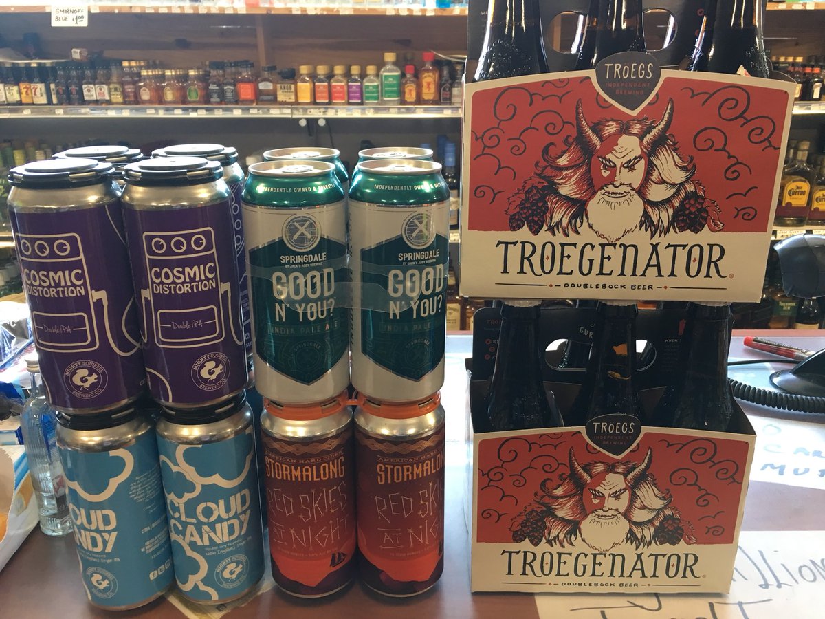 liquorcab's tweet photo. New brew two the Cabinet Mad Elf is in the House! Storm A longs Red Sky at night. Cloud candy hoppy IPA and cosmic distortion. https://t.co/CqwKAgaNcs