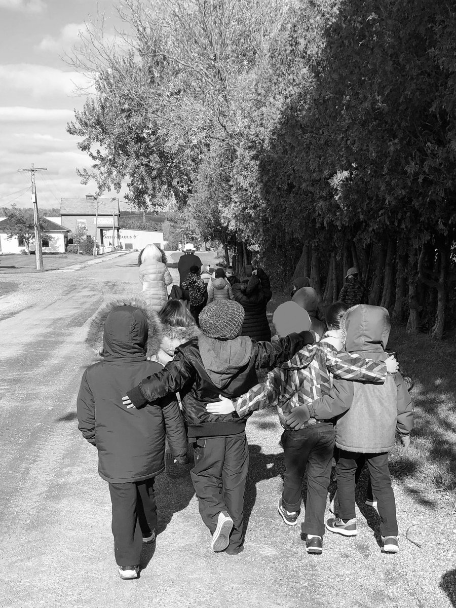 oeamom's tweet photo. Buds. Country Heritage Park. ⁦@QHMilton⁩ https://t.co/uQvNQ5ZzkT