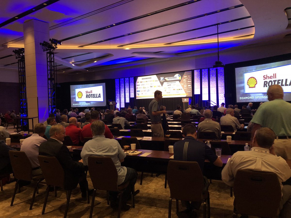 Todaystrucking's tweet photo. The #trucking industry's #aftermarket is on fire, and existing suppliers are not about to roll over for new competitors like @amazon, Steve Bouchard reports from the #Vipar Heavy Duty Annual meeting. https://t.co/sas8oFumKo https://t.co/MB9y7o6wRf