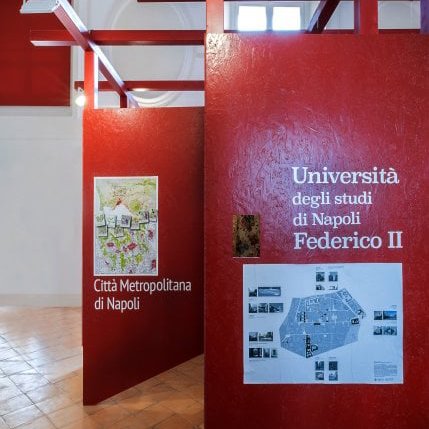 RedazioneRDE's tweet photo. Inaugurata la mostra fotografica curata dal Prof. Gambardella
La mostra è aperta dal 10 Ottobre al 15 Novembre...
Continua a leggere qui.
https://t.co/sGHsCRSm94 https://t.co/ZdhuBA4j3Q